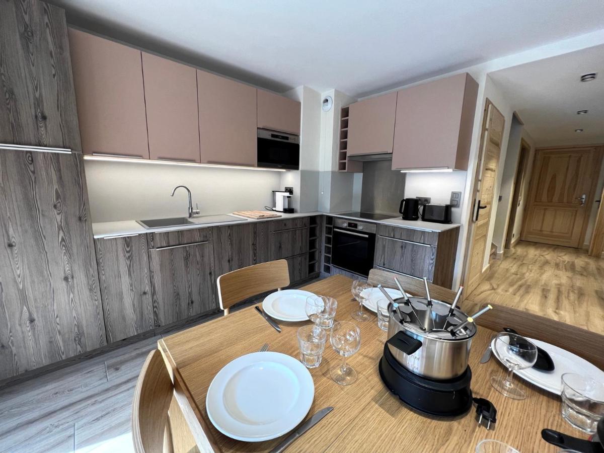 Ours Polaire Bel Appartement Village Et Pistes La Clusaz Exterior foto